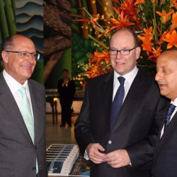 cabinet frayre a sao paulo bresil avec le monaco economic board 8